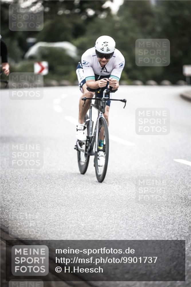 21.06.2026 - 29. Vierlanden-Triathlon H.Heesch http://msf.ph/oto/9901737 21.06.2026 09:37:47 Radfahren 5, 30, 69, 195, 240 meine-sportfotos.de