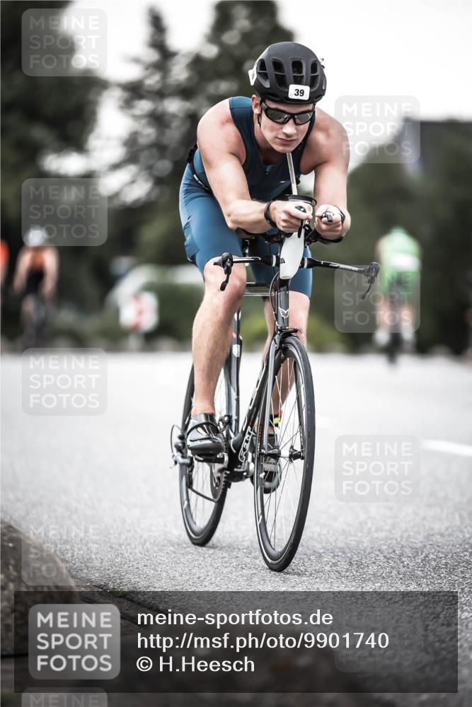 21.06.2026 - 29. Vierlanden-Triathlon H.Heesch http://msf.ph/oto/9901740 21.06.2026 10:12:14 Radfahren 39, 357, 359, 454 meine-sportfotos.de