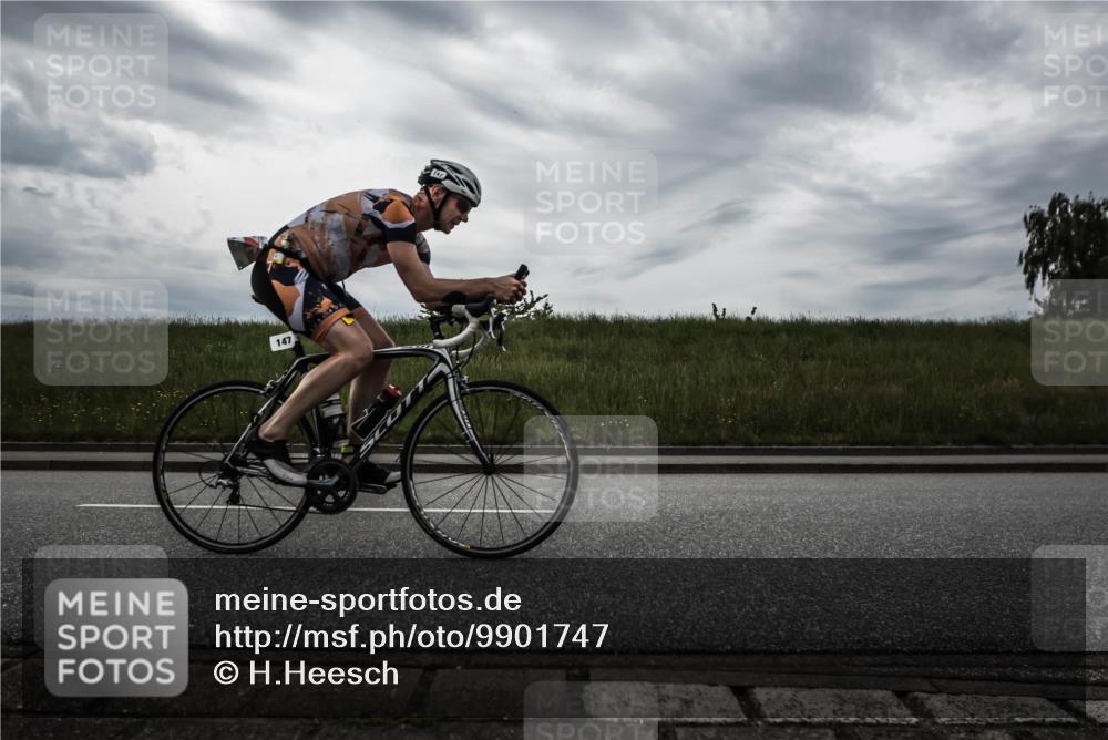 21.06.2026 - 29. Vierlanden-Triathlon H.Heesch http://msf.ph/oto/9901747 21.06.2026 09:30:42 Radfahren 147, 159, 225, 248 meine-sportfotos.de