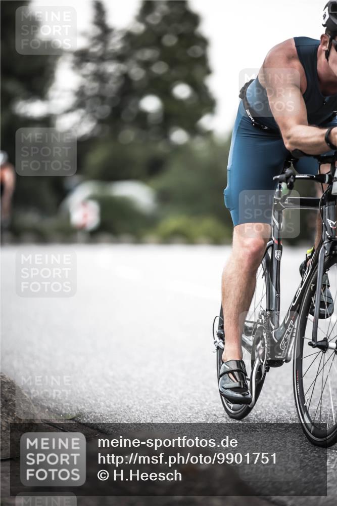 21.06.2026 - 29. Vierlanden-Triathlon H.Heesch http://msf.ph/oto/9901751 21.06.2026 10:12:14 Radfahren 39, 357, 359, 454 meine-sportfotos.de