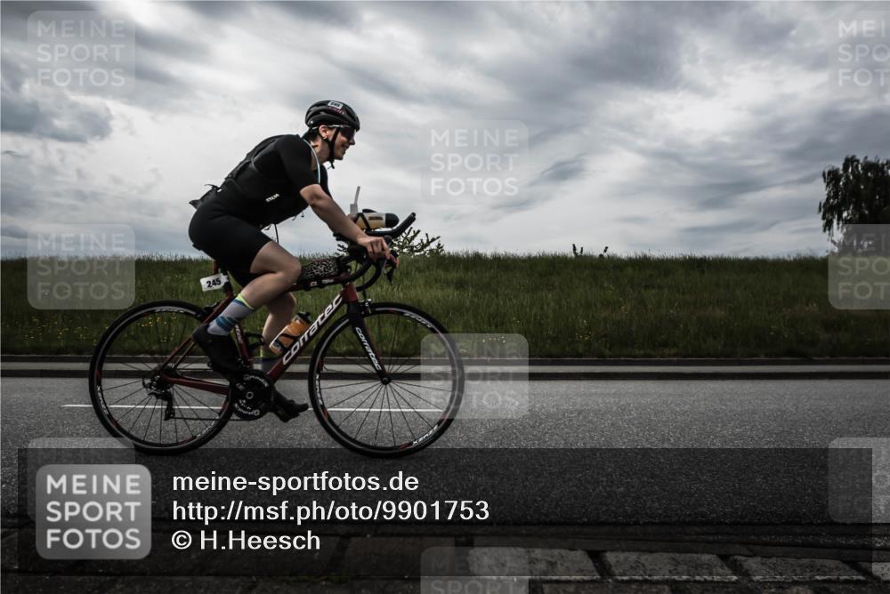 21.06.2026 - 29. Vierlanden-Triathlon H.Heesch http://msf.ph/oto/9901753 21.06.2026 09:31:07 Radfahren 2, 115, 124, 167, 245 meine-sportfotos.de