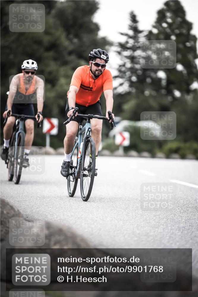 21.06.2026 - 29. Vierlanden-Triathlon H.Heesch http://msf.ph/oto/9901768 21.06.2026 10:12:18 Radfahren 96, 357, 359 meine-sportfotos.de