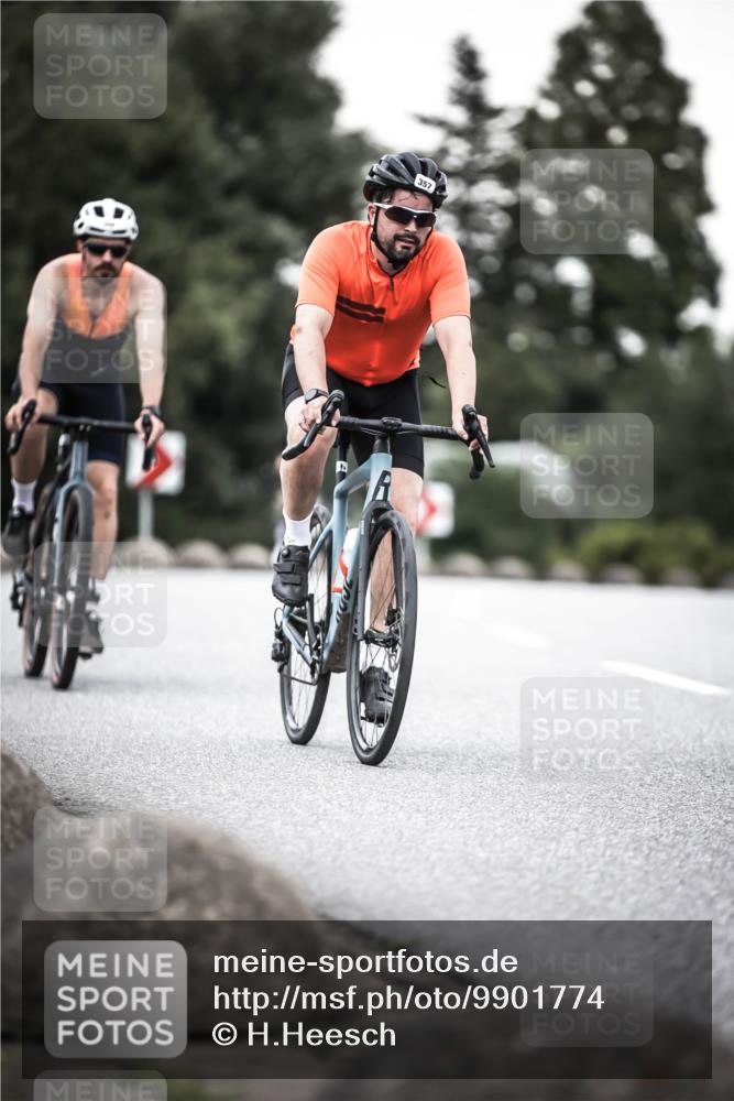21.06.2026 - 29. Vierlanden-Triathlon H.Heesch http://msf.ph/oto/9901774 21.06.2026 10:12:18 Radfahren 96, 357, 359 meine-sportfotos.de