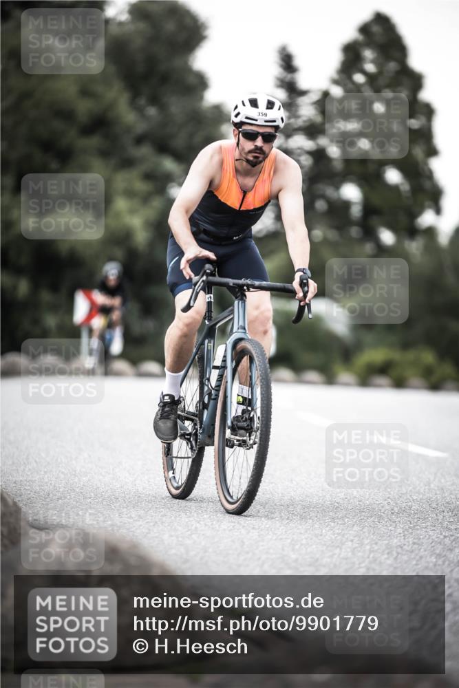 21.06.2026 - 29. Vierlanden-Triathlon H.Heesch http://msf.ph/oto/9901779 21.06.2026 10:12:19 Radfahren 96, 357, 359 meine-sportfotos.de