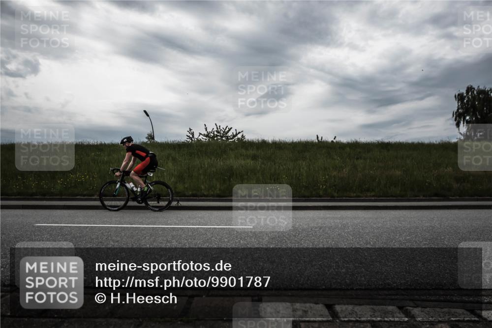 21.06.2026 - 29. Vierlanden-Triathlon H.Heesch http://msf.ph/oto/9901787 21.06.2026 09:32:21 Radfahren 48, 1353 meine-sportfotos.de