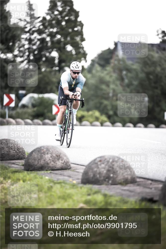 21.06.2026 - 29. Vierlanden-Triathlon H.Heesch http://msf.ph/oto/9901795 21.06.2026 09:39:07 Radfahren 59 meine-sportfotos.de