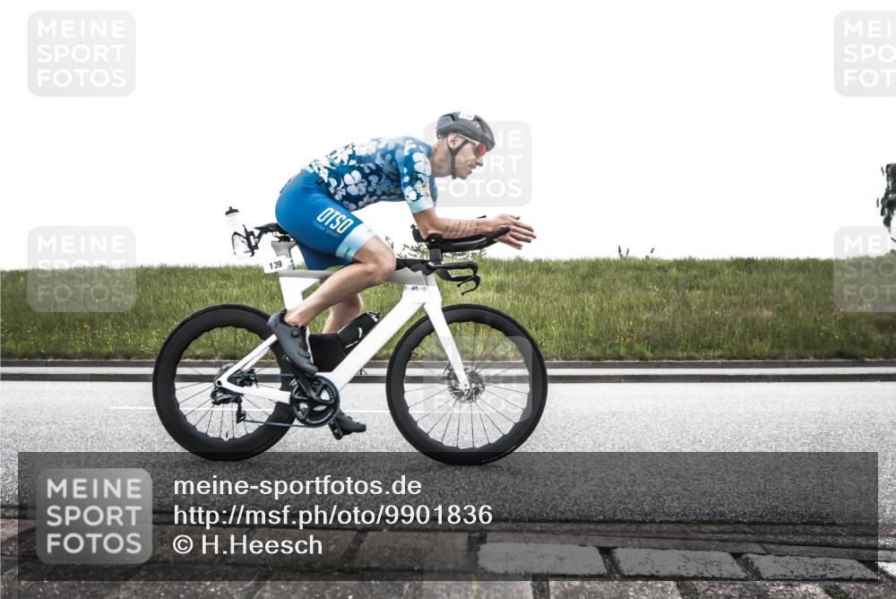 21.06.2026 - 29. Vierlanden-Triathlon H.Heesch http://msf.ph/oto/9901836 21.06.2026 09:35:38 Radfahren 9, 120, 139, 157, 179 meine-sportfotos.de