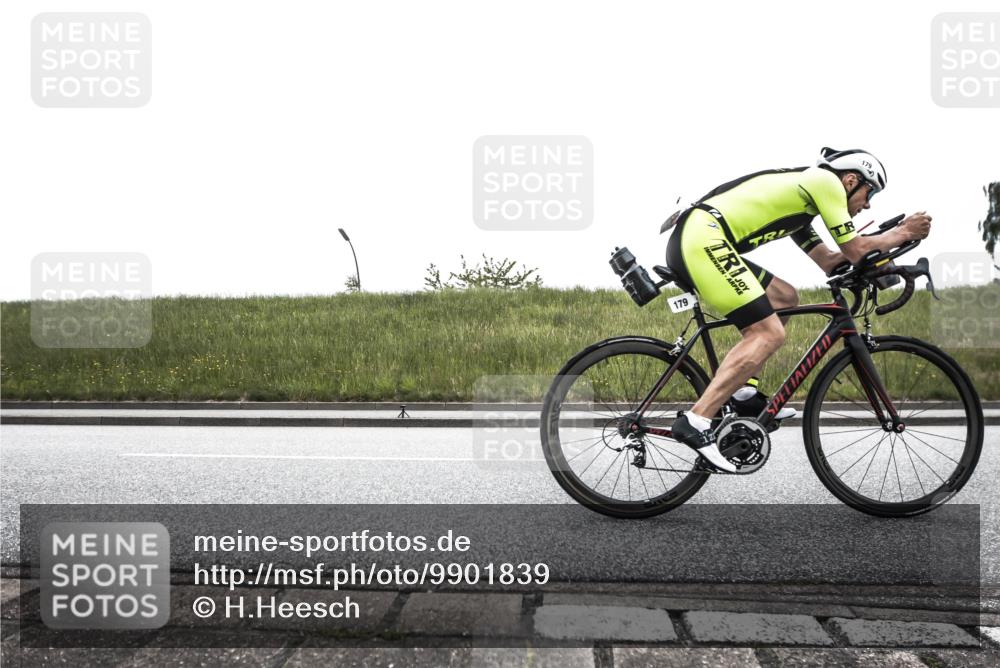 21.06.2026 - 29. Vierlanden-Triathlon H.Heesch http://msf.ph/oto/9901839 21.06.2026 09:35:40 Radfahren 9, 120, 139, 157, 179 meine-sportfotos.de