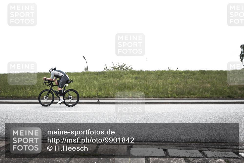 21.06.2026 - 29. Vierlanden-Triathlon H.Heesch http://msf.ph/oto/9901842 21.06.2026 09:35:45 Radfahren 9, 120, 122, 179 meine-sportfotos.de