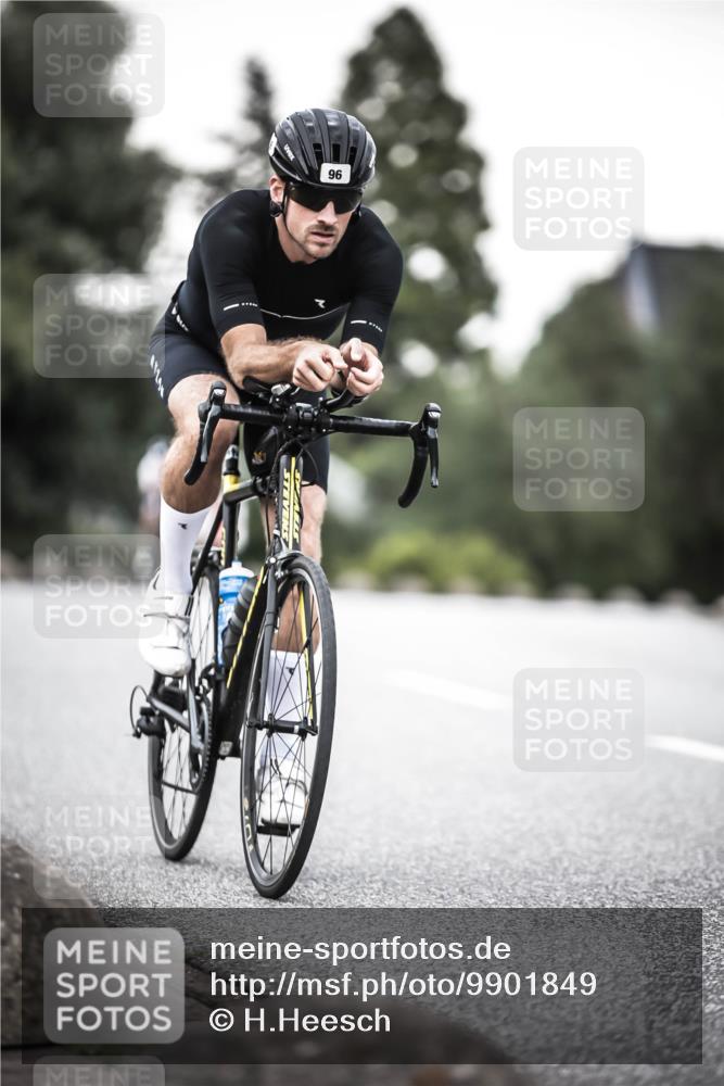 21.06.2026 - 29. Vierlanden-Triathlon H.Heesch http://msf.ph/oto/9901849 21.06.2026 10:12:23 Radfahren 96, 181, 256, 359 meine-sportfotos.de