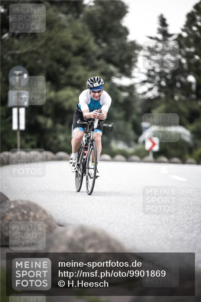21.06.2026 - 29. Vierlanden-Triathlon H.Heesch http://msf.ph/oto/9901869 21.06.2026 10:12:27 Radfahren 181, 256 meine-sportfotos.de