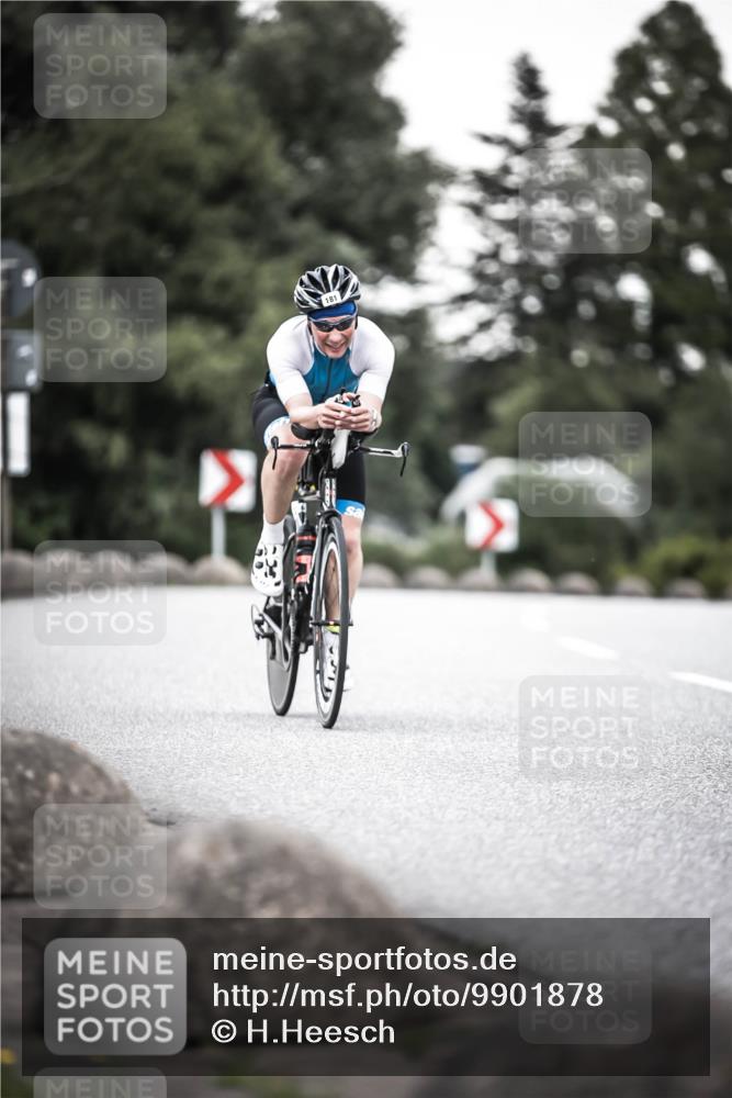 21.06.2026 - 29. Vierlanden-Triathlon H.Heesch http://msf.ph/oto/9901878 21.06.2026 10:12:27 Radfahren 181, 256 meine-sportfotos.de