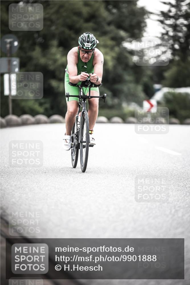 21.06.2026 - 29. Vierlanden-Triathlon H.Heesch http://msf.ph/oto/9901888 21.06.2026 09:41:33 Radfahren 146, 205 meine-sportfotos.de