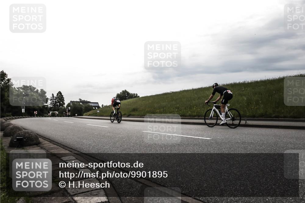21.06.2026 - 29. Vierlanden-Triathlon H.Heesch http://msf.ph/oto/9901895 21.06.2026 09:27:34 Radfahren 180 meine-sportfotos.de