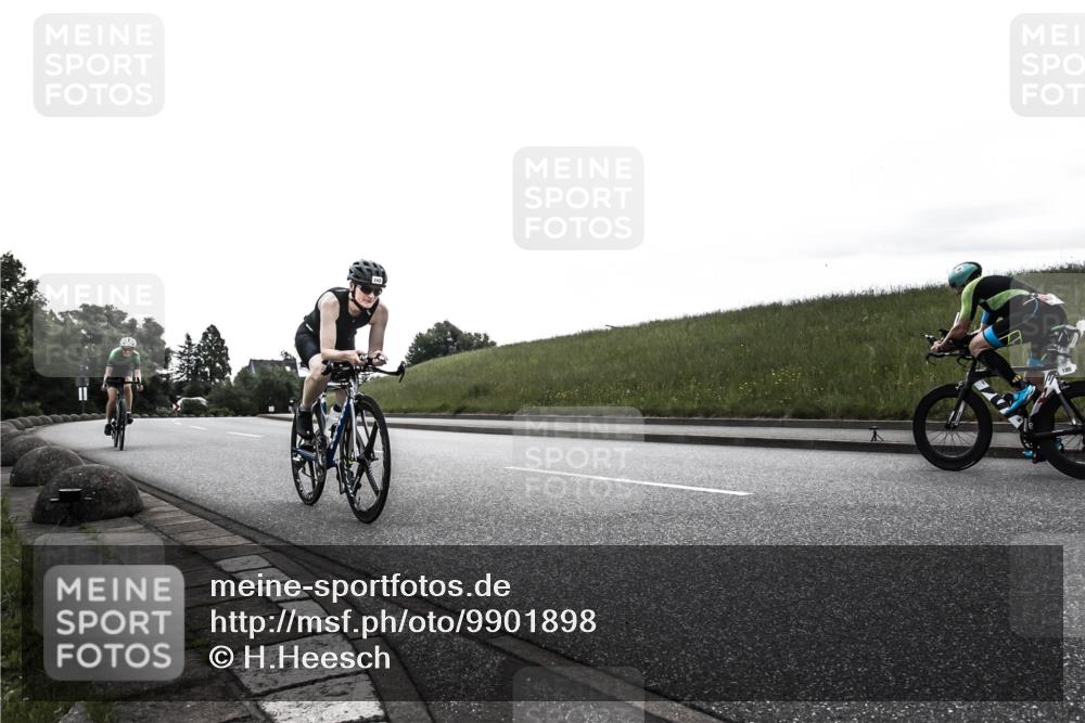 21.06.2026 - 29. Vierlanden-Triathlon H.Heesch http://msf.ph/oto/9901898 21.06.2026 09:27:44 Radfahren 135, 243, 259 meine-sportfotos.de