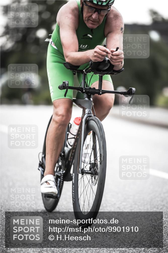 21.06.2026 - 29. Vierlanden-Triathlon H.Heesch http://msf.ph/oto/9901910 21.06.2026 09:41:34 Radfahren 146, 205 meine-sportfotos.de