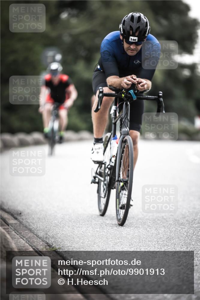 21.06.2026 - 29. Vierlanden-Triathlon H.Heesch http://msf.ph/oto/9901913 21.06.2026 09:41:41 Radfahren 41, 48, 146, 1353 meine-sportfotos.de