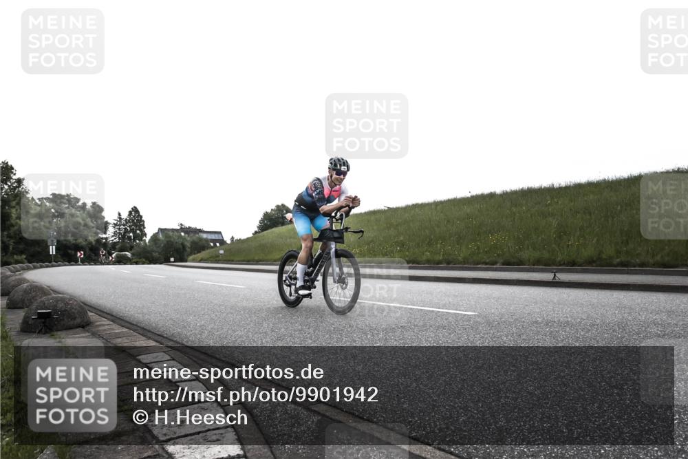21.06.2026 - 29. Vierlanden-Triathlon H.Heesch http://msf.ph/oto/9901942 21.06.2026 09:29:43 Radfahren 186, 249 meine-sportfotos.de