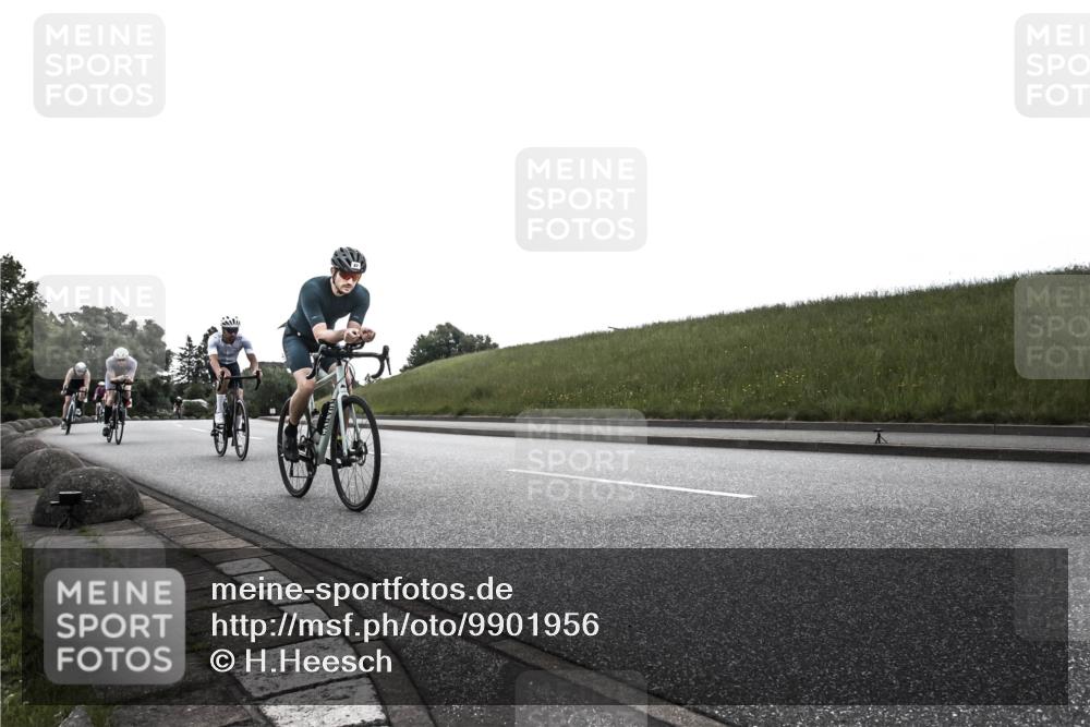 21.06.2026 - 29. Vierlanden-Triathlon H.Heesch http://msf.ph/oto/9901956 21.06.2026 09:30:01 Radfahren 7, 38, 59, 67, 82, 100, 109, 163, 276 meine-sportfotos.de