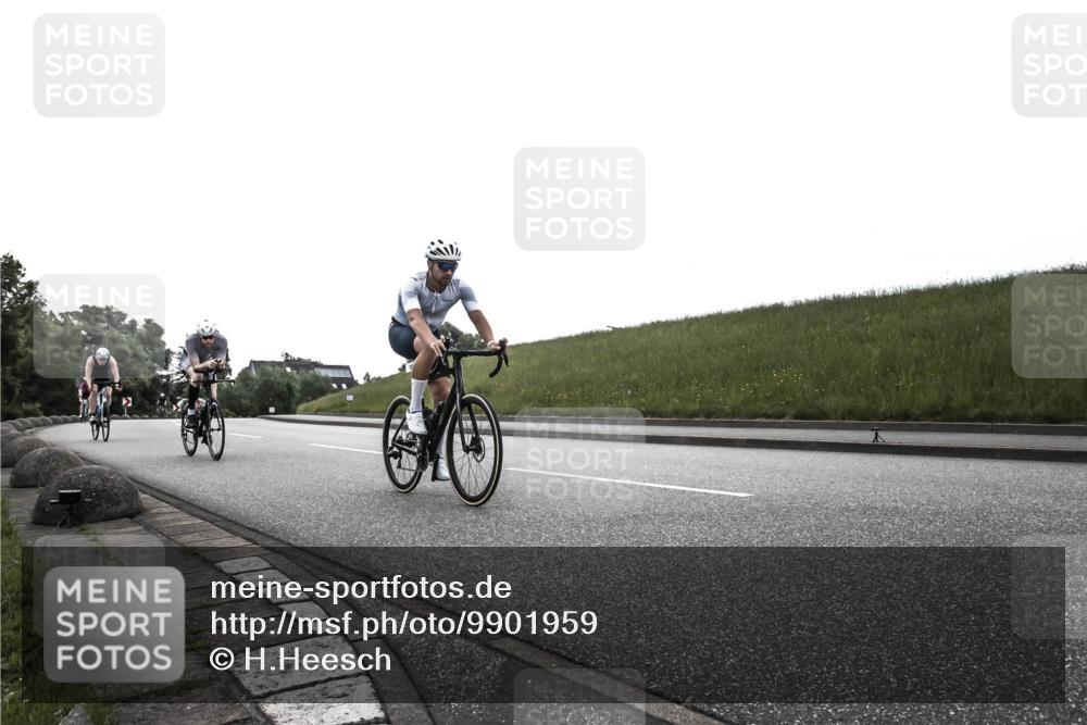 21.06.2026 - 29. Vierlanden-Triathlon H.Heesch http://msf.ph/oto/9901959 21.06.2026 09:30:01 Radfahren 7, 38, 59, 67, 82, 100, 109, 163, 276 meine-sportfotos.de