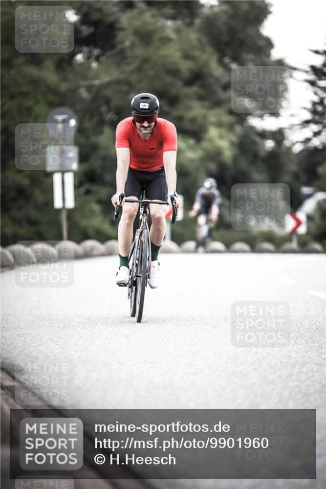 21.06.2026 - 29. Vierlanden-Triathlon H.Heesch http://msf.ph/oto/9901960 21.06.2026 09:42:40 Radfahren 71, 81, 121, 231 meine-sportfotos.de