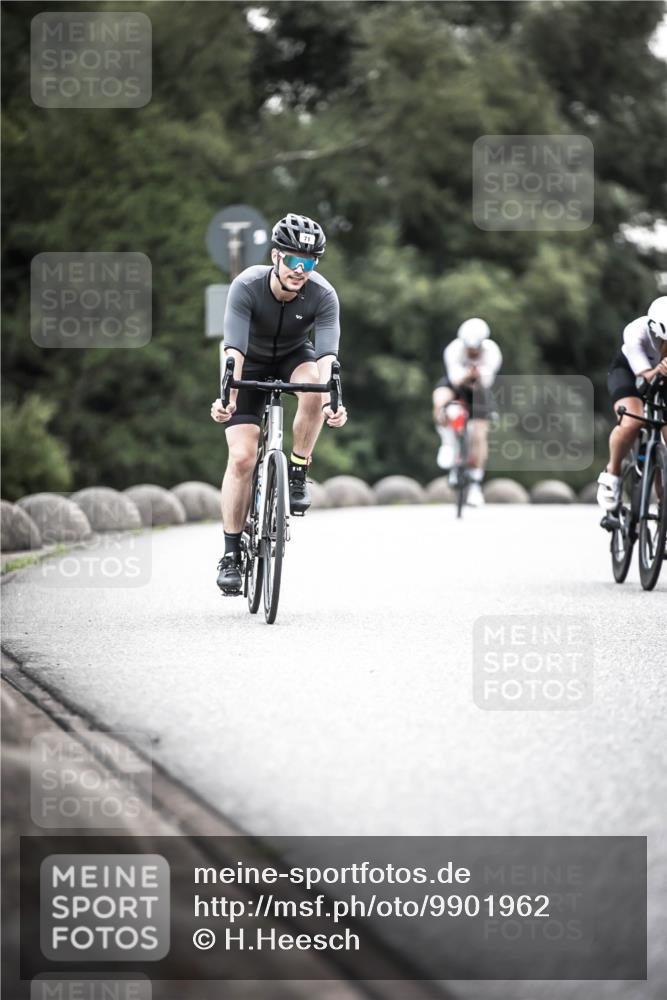 21.06.2026 - 29. Vierlanden-Triathlon H.Heesch http://msf.ph/oto/9901962 21.06.2026 09:42:45 Radfahren 71, 81, 231 meine-sportfotos.de
