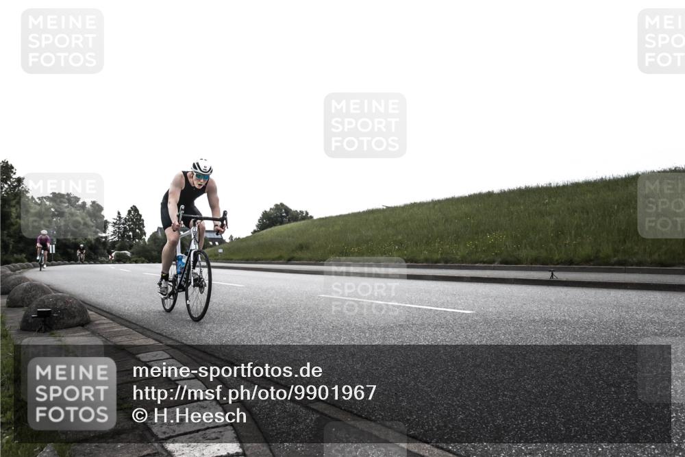 21.06.2026 - 29. Vierlanden-Triathlon H.Heesch http://msf.ph/oto/9901967 21.06.2026 09:30:03 Radfahren 38, 59, 67, 82, 100, 109, 163, 276 meine-sportfotos.de