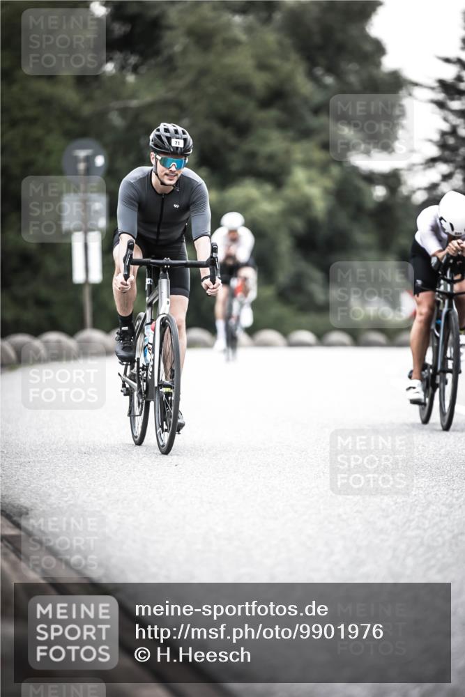 21.06.2026 - 29. Vierlanden-Triathlon H.Heesch http://msf.ph/oto/9901976 21.06.2026 09:42:45 Radfahren 71, 81, 231 meine-sportfotos.de