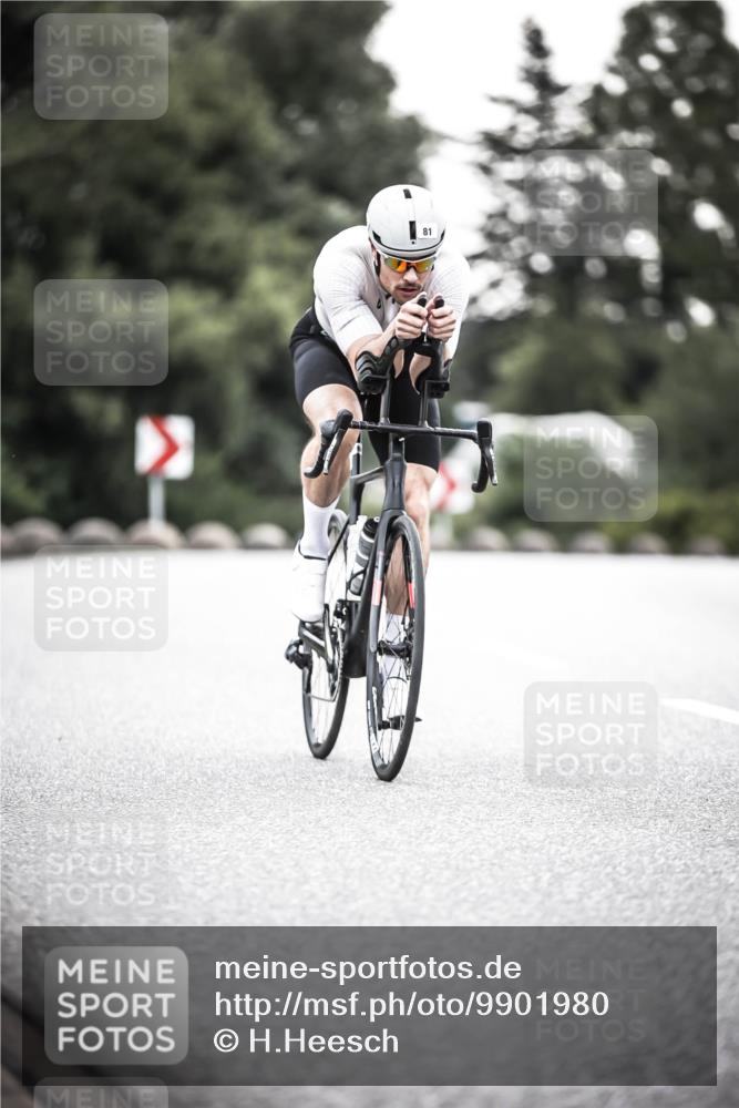 21.06.2026 - 29. Vierlanden-Triathlon H.Heesch http://msf.ph/oto/9901980 21.06.2026 09:42:48 Radfahren 71, 81, 231 meine-sportfotos.de