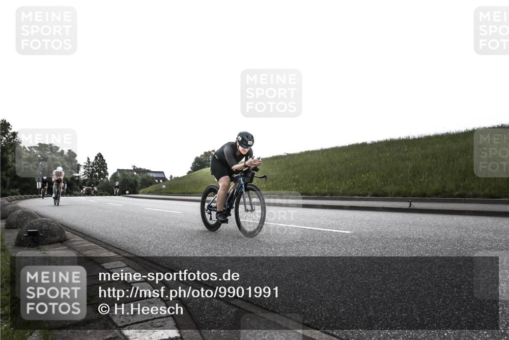 21.06.2026 - 29. Vierlanden-Triathlon H.Heesch http://msf.ph/oto/9901991 21.06.2026 09:30:33 Radfahren 35, 225, 295 meine-sportfotos.de
