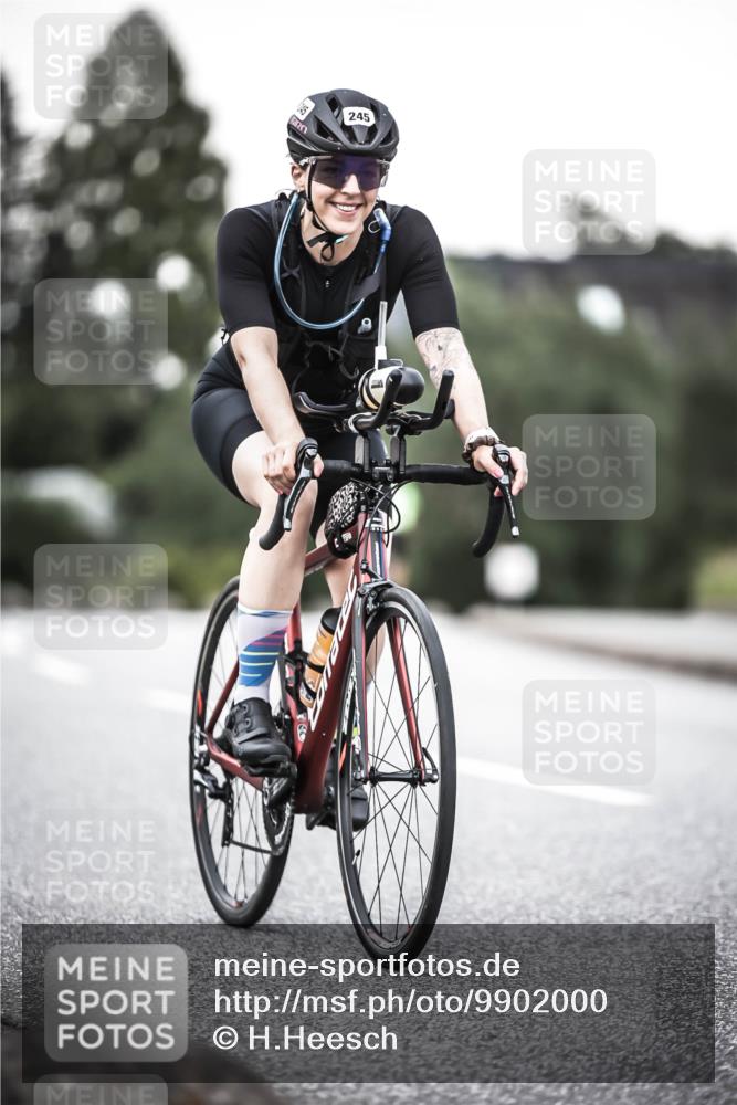 21.06.2026 - 29. Vierlanden-Triathlon H.Heesch http://msf.ph/oto/9902000 21.06.2026 10:12:42 Radfahren 245 meine-sportfotos.de