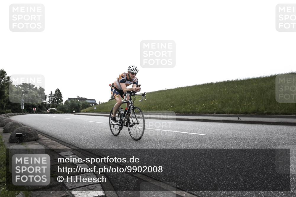 21.06.2026 - 29. Vierlanden-Triathlon H.Heesch http://msf.ph/oto/9902008 21.06.2026 09:30:42 Radfahren 147, 159, 248 meine-sportfotos.de