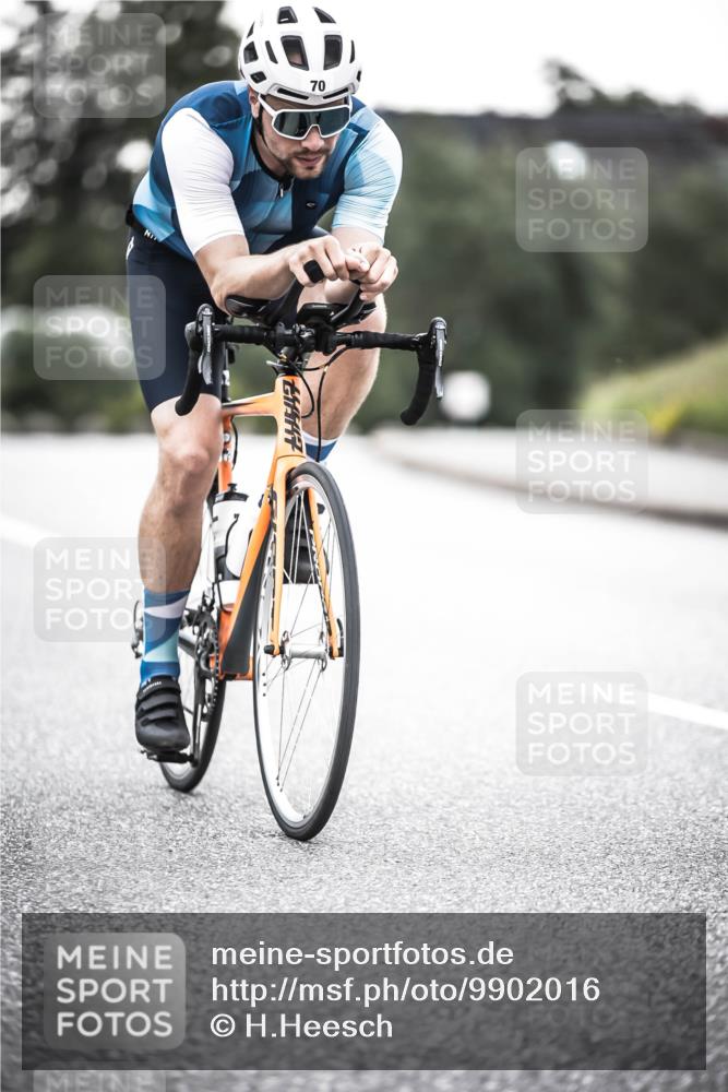 21.06.2026 - 29. Vierlanden-Triathlon H.Heesch http://msf.ph/oto/9902016 21.06.2026 09:43:18 Radfahren 70 meine-sportfotos.de