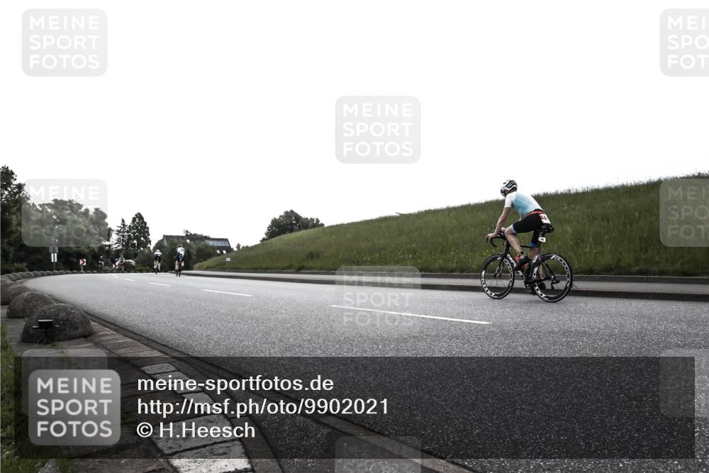 21.06.2026 - 29. Vierlanden-Triathlon H.Heesch http://msf.ph/oto/9902021 21.06.2026 09:31:14 Radfahren 124 meine-sportfotos.de