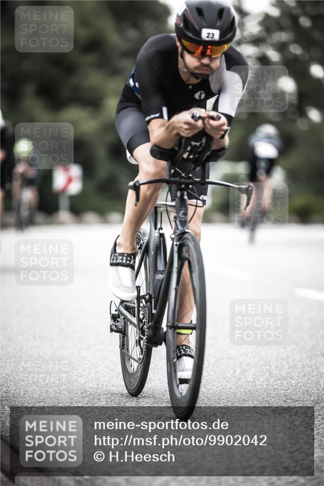 21.06.2026 - 29. Vierlanden-Triathlon H.Heesch http://msf.ph/oto/9902042 21.06.2026 09:43:55 Radfahren 23, 111, 178, 211, 216 meine-sportfotos.de