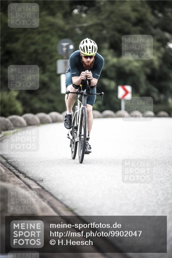 21.06.2026 - 29. Vierlanden-Triathlon H.Heesch http://msf.ph/oto/9902047 21.06.2026 09:43:57 Radfahren 23, 111, 178, 216 meine-sportfotos.de