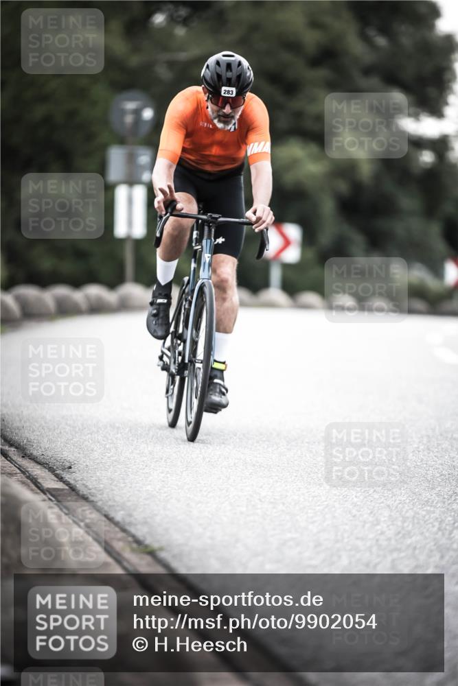 21.06.2026 - 29. Vierlanden-Triathlon H.Heesch http://msf.ph/oto/9902054 21.06.2026 09:44:11 Radfahren 76, 283, 299 meine-sportfotos.de