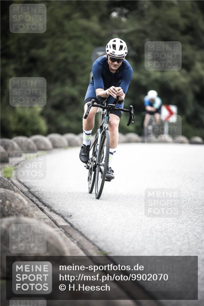 21.06.2026 - 29. Vierlanden-Triathlon H.Heesch http://msf.ph/oto/9902070 21.06.2026 09:44:33 Radfahren 16, 63, 94, 98, 107, 120, 183, 302 meine-sportfotos.de