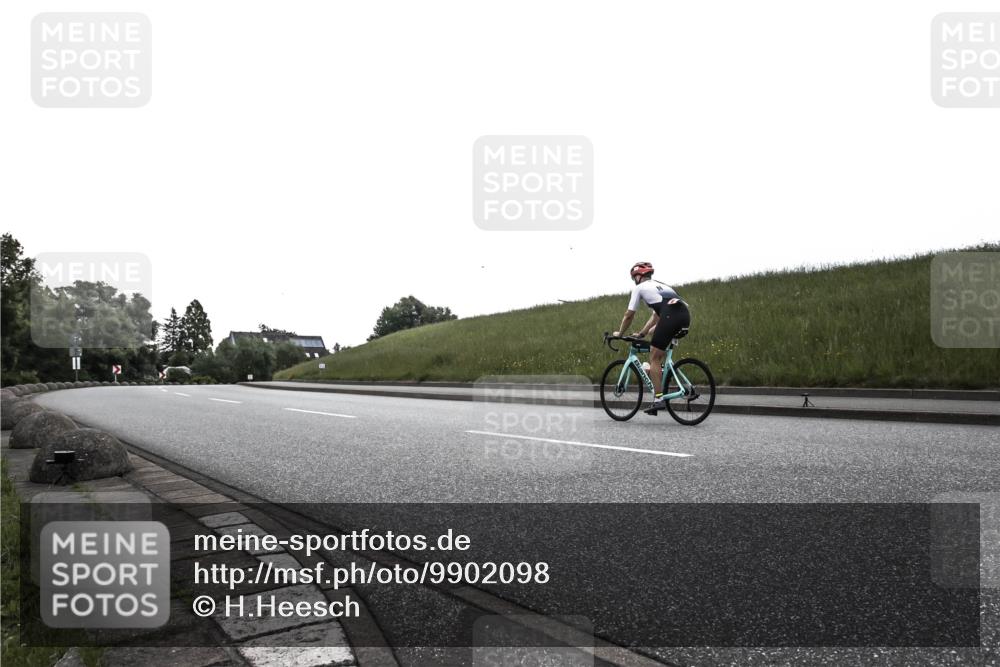 21.06.2026 - 29. Vierlanden-Triathlon H.Heesch http://msf.ph/oto/9902098 21.06.2026 09:34:24 Radfahren 121 meine-sportfotos.de