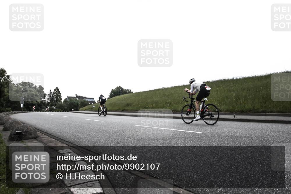 21.06.2026 - 29. Vierlanden-Triathlon H.Heesch http://msf.ph/oto/9902107 21.06.2026 09:34:55 Radfahren 231 meine-sportfotos.de