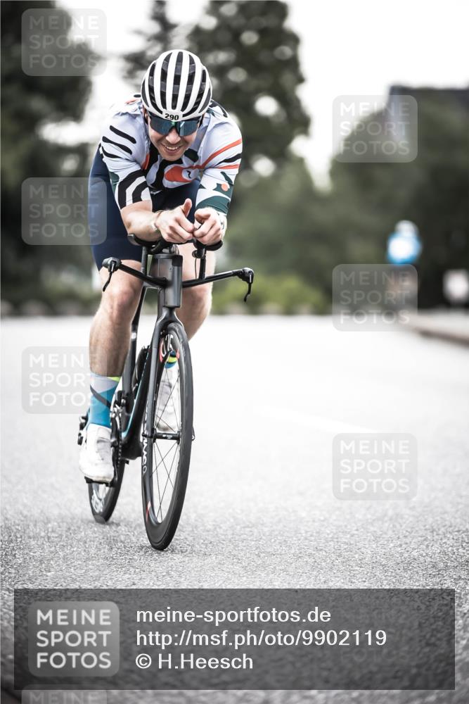 21.06.2026 - 29. Vierlanden-Triathlon H.Heesch http://msf.ph/oto/9902119 21.06.2026 09:45:18 Radfahren 79, 200, 261, 268, 290 meine-sportfotos.de