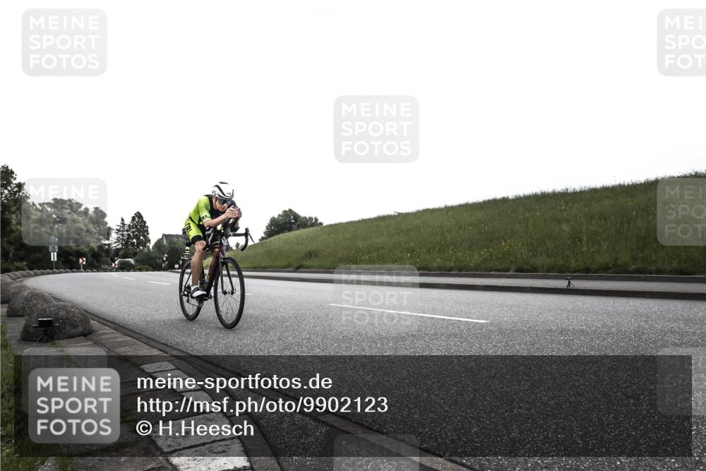 21.06.2026 - 29. Vierlanden-Triathlon H.Heesch http://msf.ph/oto/9902123 21.06.2026 09:35:41 Radfahren 9, 120, 139, 179 meine-sportfotos.de