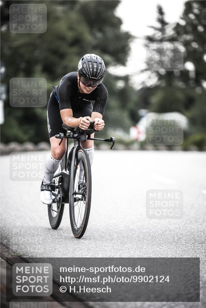 21.06.2026 - 29. Vierlanden-Triathlon H.Heesch http://msf.ph/oto/9902124 21.06.2026 09:45:22 Radfahren 79, 261, 268 meine-sportfotos.de