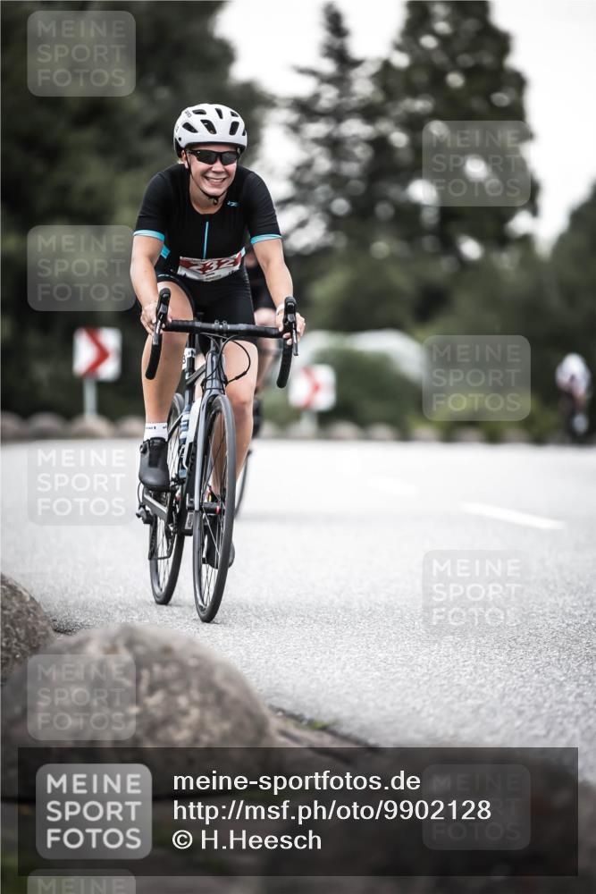21.06.2026 - 29. Vierlanden-Triathlon H.Heesch http://msf.ph/oto/9902128 21.06.2026 10:13:07 Radfahren 36, 48, 70, 180, 232, 275, 429 meine-sportfotos.de