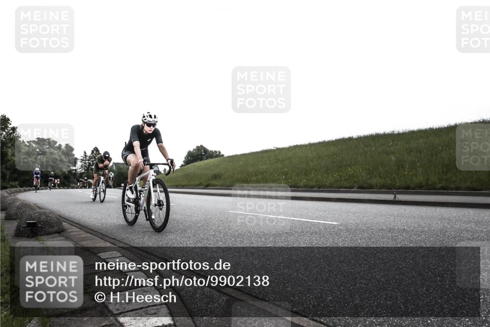 21.06.2026 - 29. Vierlanden-Triathlon H.Heesch http://msf.ph/oto/9902138 21.06.2026 09:35:54 Radfahren 105, 161, 198, 270, 279 meine-sportfotos.de