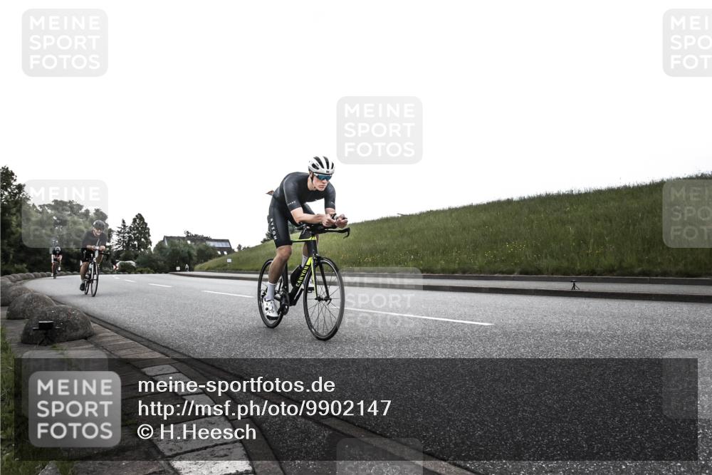 21.06.2026 - 29. Vierlanden-Triathlon H.Heesch http://msf.ph/oto/9902147 21.06.2026 09:36:00 Radfahren 75, 86, 90, 176, 200 meine-sportfotos.de