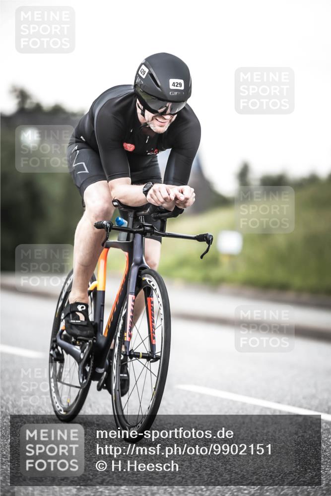 21.06.2026 - 29. Vierlanden-Triathlon H.Heesch http://msf.ph/oto/9902151 21.06.2026 10:13:08 Radfahren 36, 48, 70, 232, 275, 429 meine-sportfotos.de