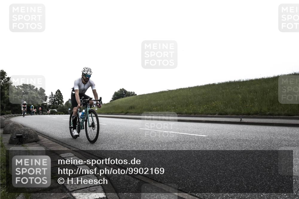21.06.2026 - 29. Vierlanden-Triathlon H.Heesch http://msf.ph/oto/9902169 21.06.2026 09:36:14 Radfahren 6, 135, 180 meine-sportfotos.de