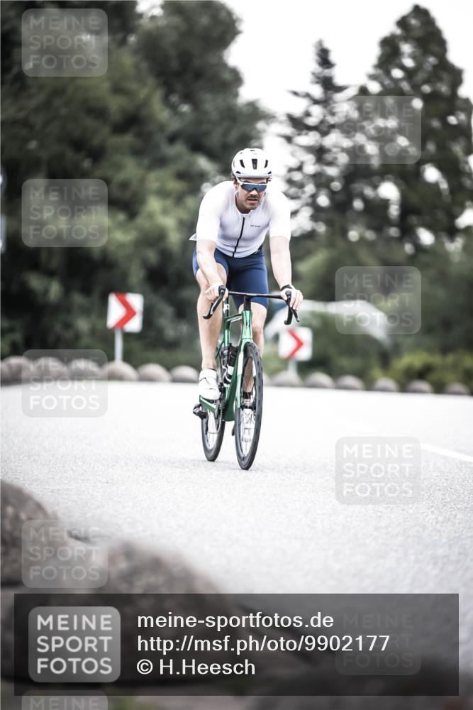 21.06.2026 - 29. Vierlanden-Triathlon H.Heesch http://msf.ph/oto/9902177 21.06.2026 09:46:27 Radfahren 58, 164 meine-sportfotos.de
