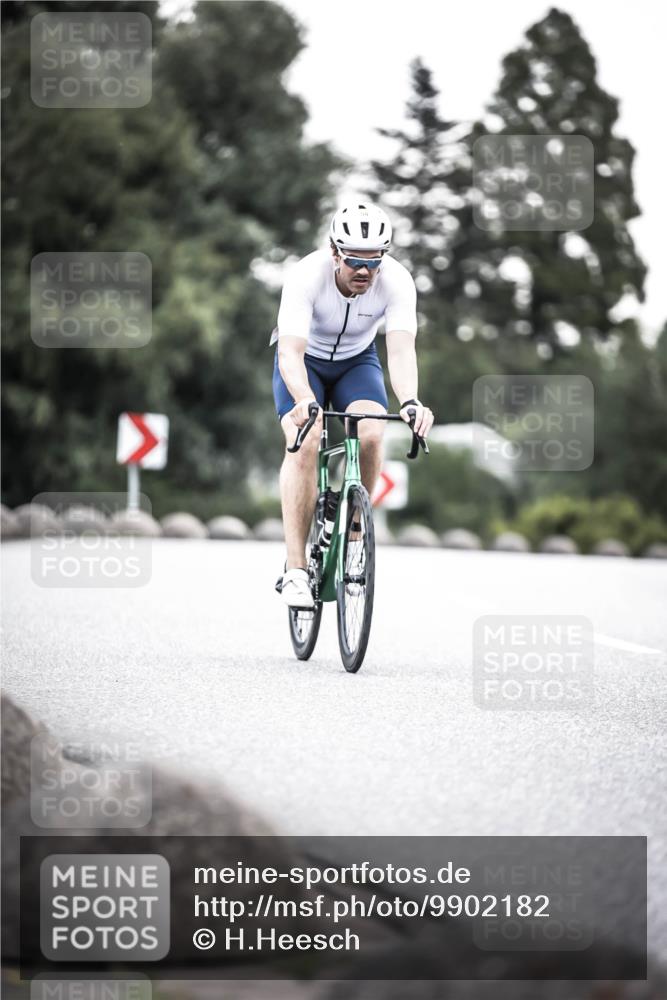 21.06.2026 - 29. Vierlanden-Triathlon H.Heesch http://msf.ph/oto/9902182 21.06.2026 09:46:27 Radfahren 58, 164 meine-sportfotos.de